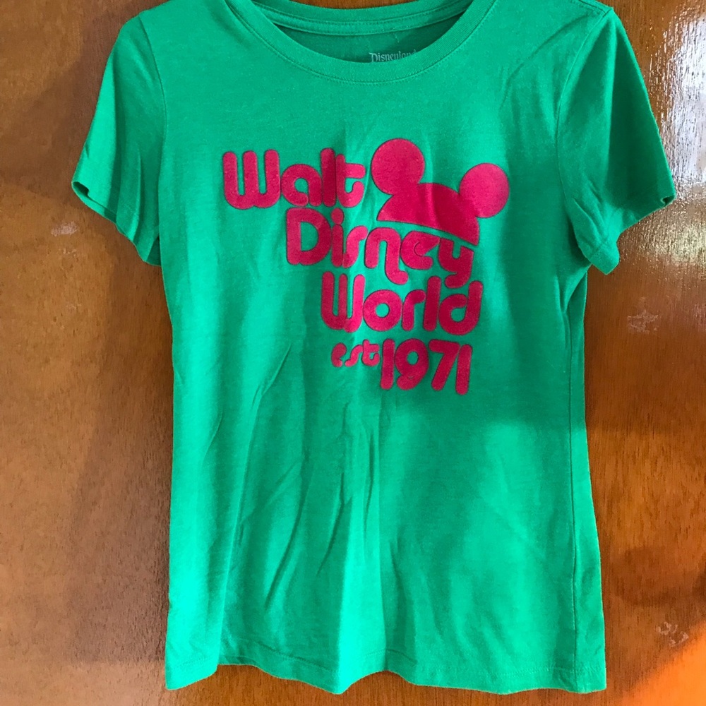 Walt Disney world t shirt